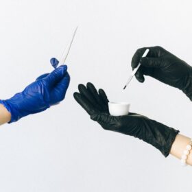 dlaczego stosować bazę do rzęs