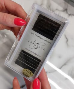 rzęsy eliptyczne w rękach